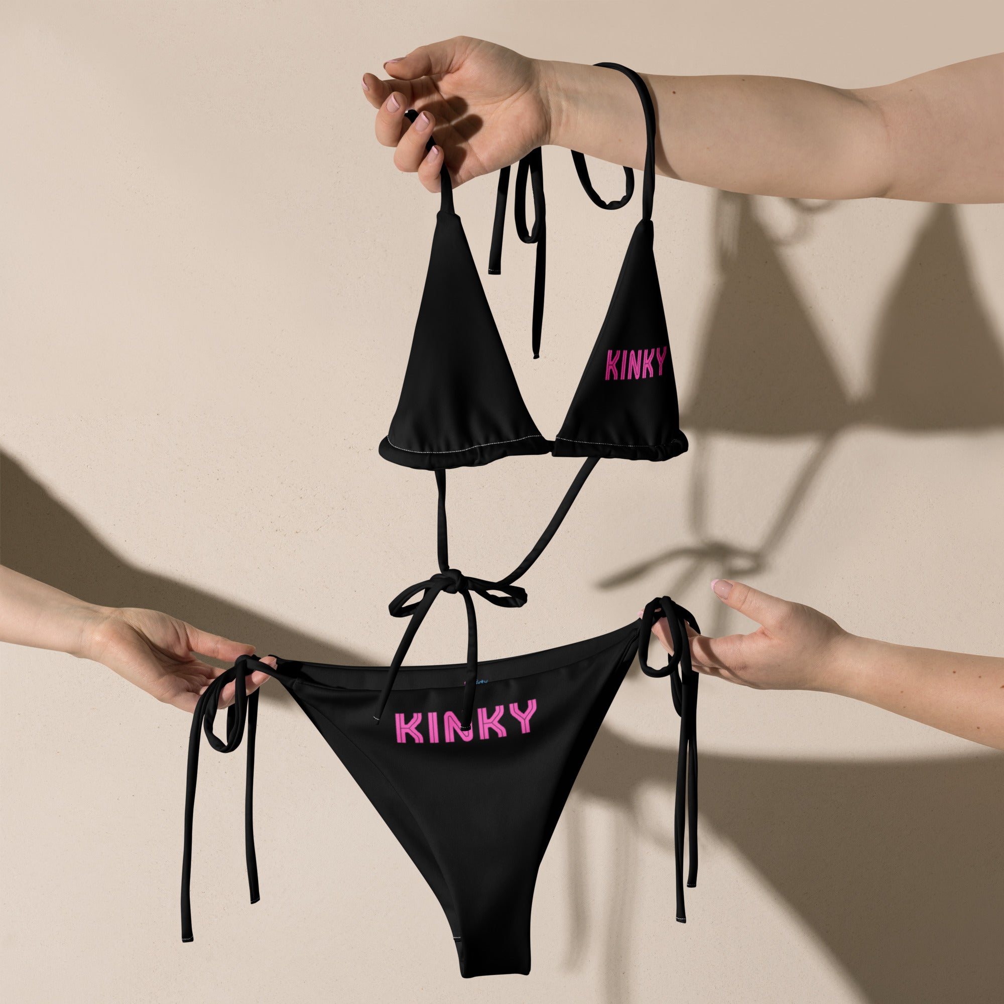 Kinky black - All-over print recycled string bikini